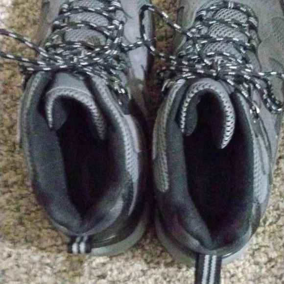 Khombu brand Men's Hiking Boots - Picture 5 of 8